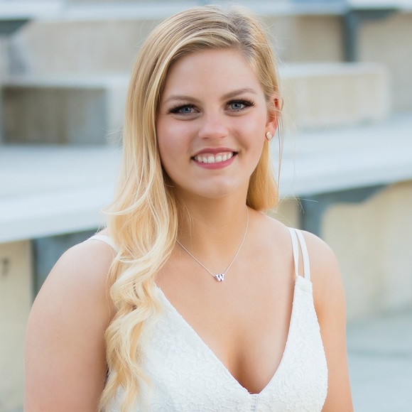 Meet the Posher, Hannah! - Picture 1 of 3